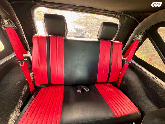 מודעת רכב ג'יפ רנגלר