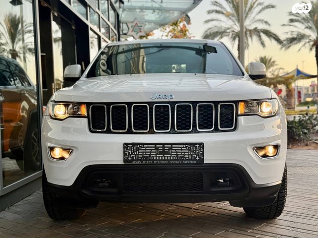 מודעת רכב ג'יפ גרנד צ'ירוקי