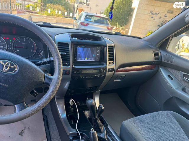 טויוטה לנד קרוזר