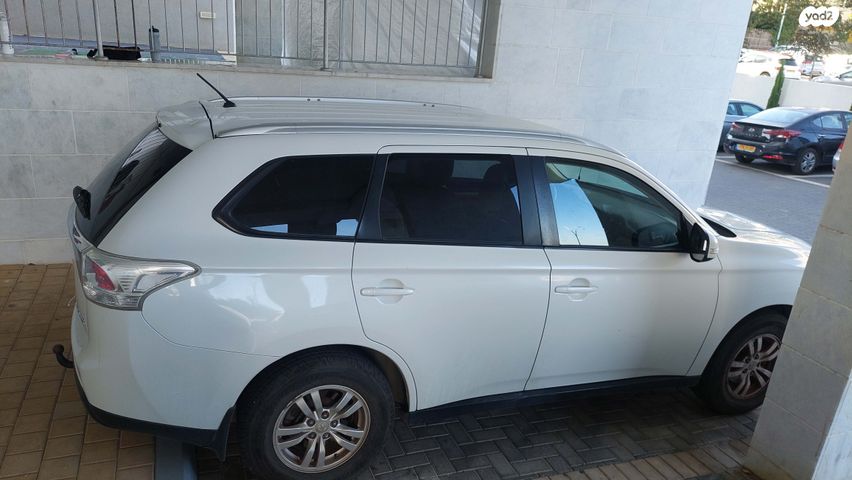 מיצובישי אאוטלנדר