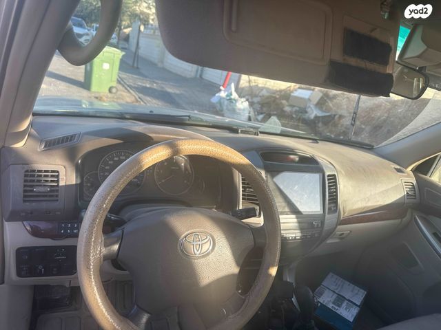 טויוטה לנד קרוזר