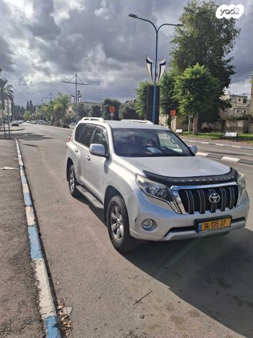 טויוטה לנד קרוזר