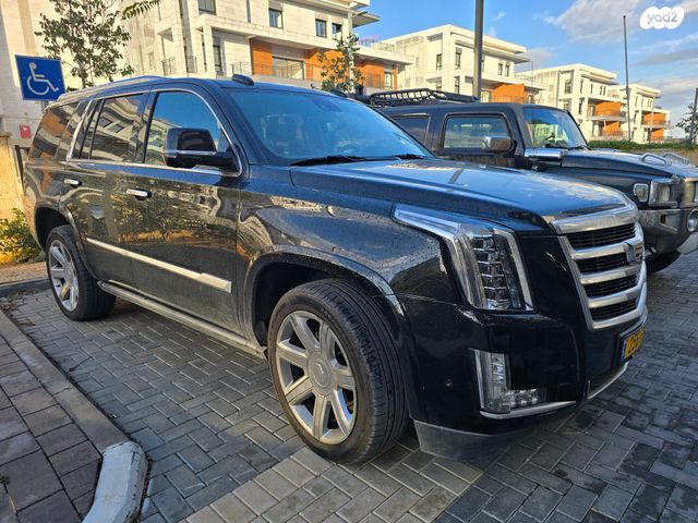 מודעת רכב קאדילק אסקלייד