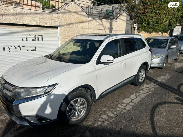 מיצובישי אאוטלנדר