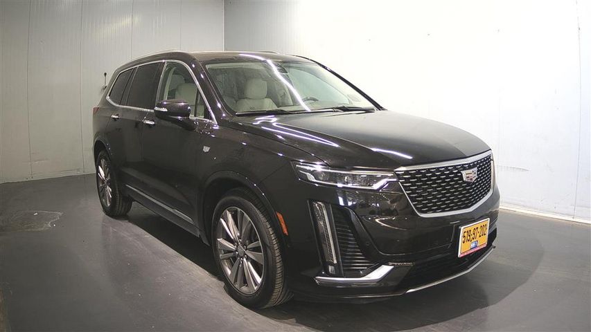 מודעת רכב קאדילק XT6