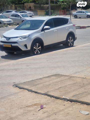 טויוטה RAV4