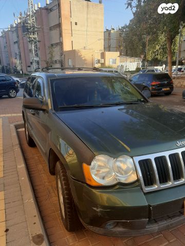 מודעת רכב ג'יפ גרנד צ'ירוקי