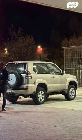 טויוטה לנד קרוזר