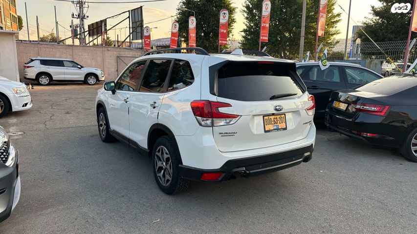 סובארו פורסטר