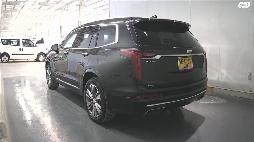 קאדילק XT6