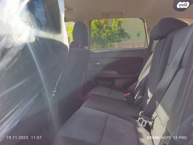 מיצובישי אאוטלנדר