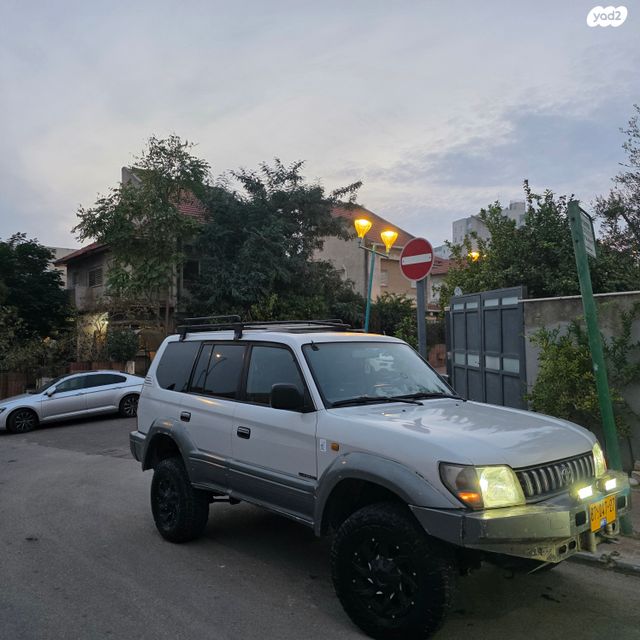 מודעת רכב טויוטה לנד קרוזר