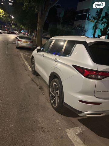 מיצובישי אאוטלנדר