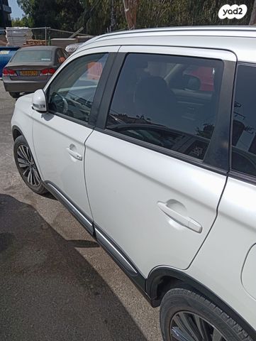 מיצובישי אאוטלנדר