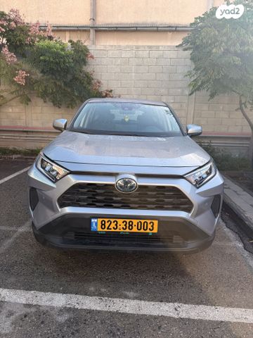מודעת רכב טויוטה RAV4