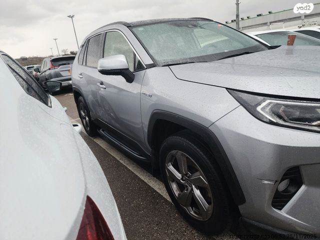 מודעת רכב טויוטה RAV4