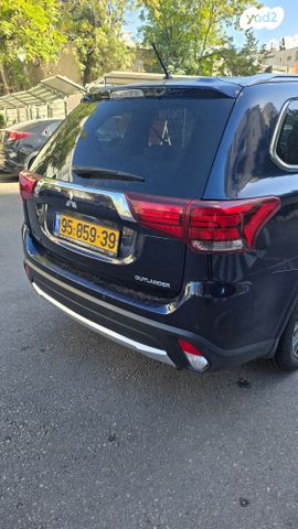 מיצובישי אאוטלנדר