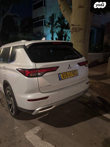 מיצובישי אאוטלנדר