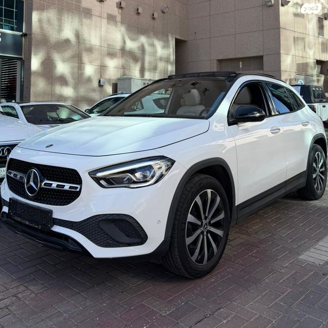 מודעת רכב מרצדס-בנץ GLA