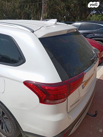 מיצובישי אאוטלנדר