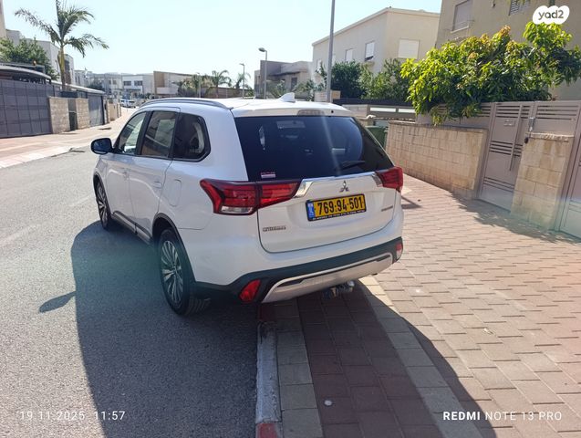 מיצובישי אאוטלנדר