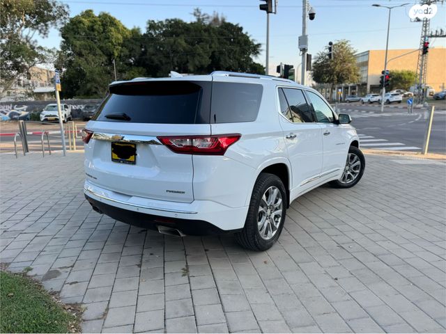 שברולט טראוורס