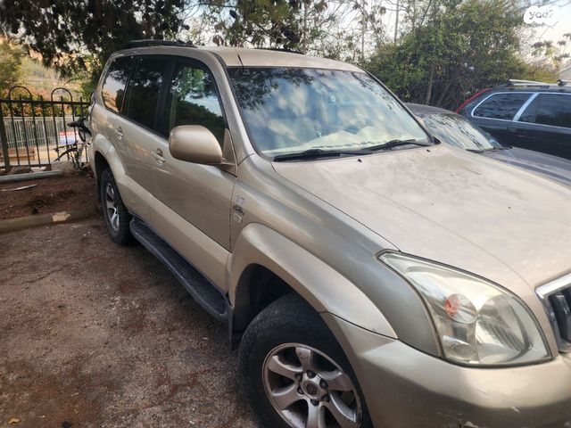 טויוטה לנד קרוזר