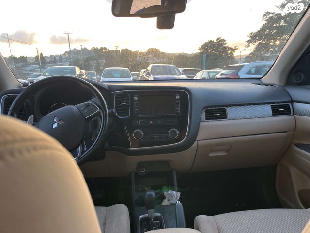 מיצובישי אאוטלנדר