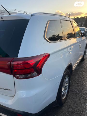 מיצובישי אאוטלנדר