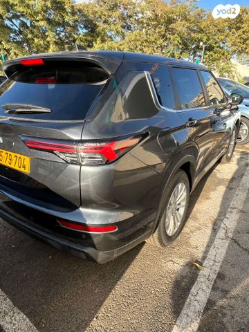 מיצובישי אאוטלנדר