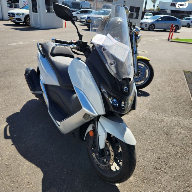 מודעת רכב סאן יאנג מקסים 400