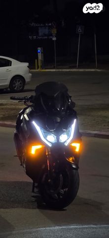 מודעת רכב קימקו AK 550