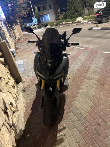 סאן יאנג ADX400