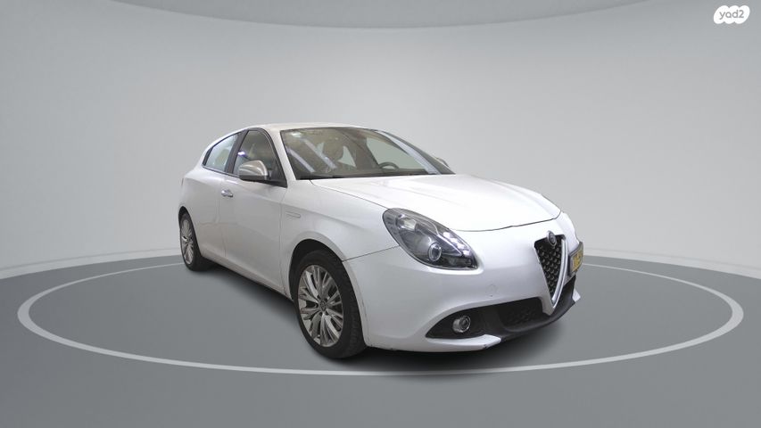 אלפא רומיאו ג'ולייטה