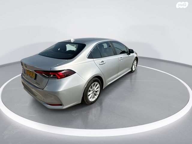 טויוטה קורולה