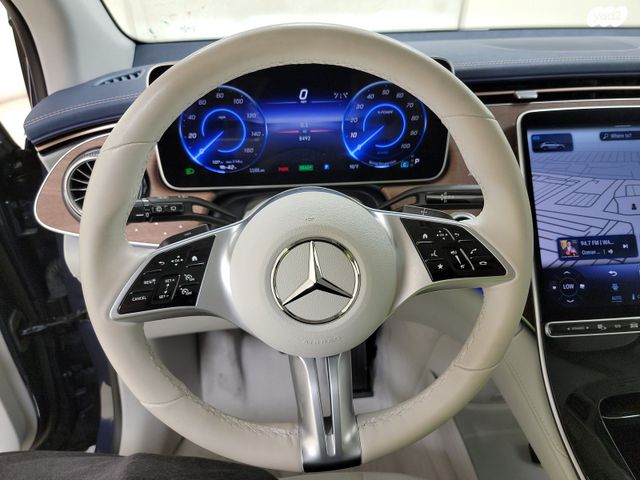 מרצדס-בנץ EQE SUV