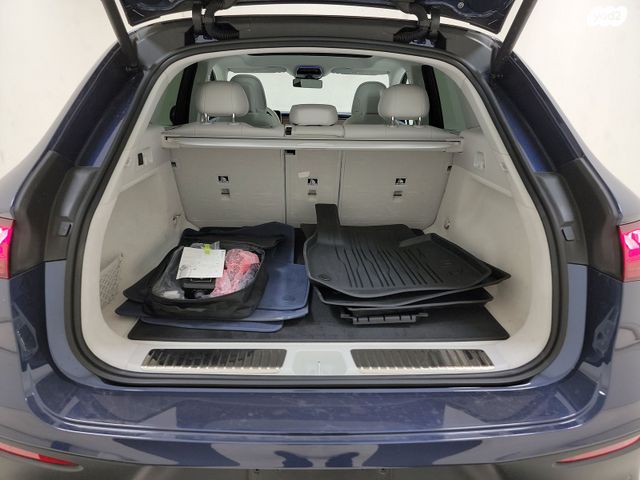 מרצדס-בנץ EQE SUV