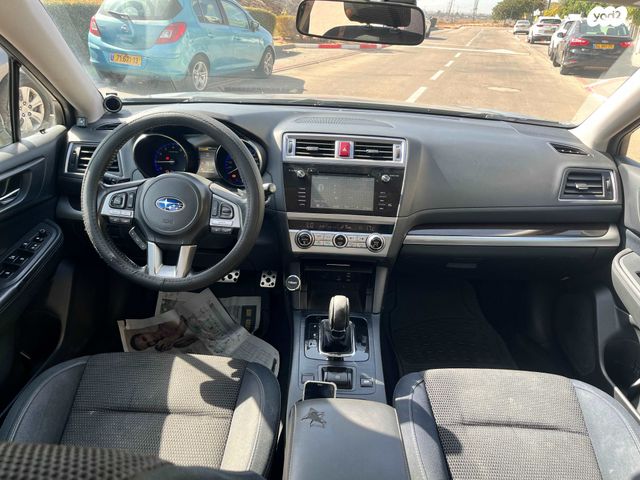 סובארו B4/לגאסי