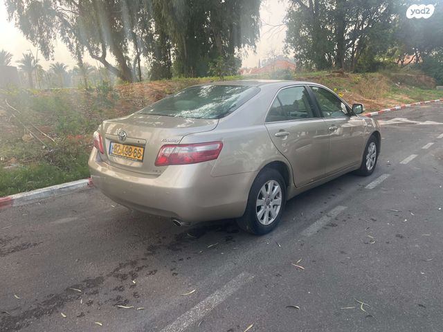 טויוטה קאמרי