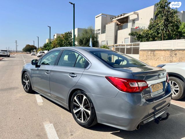 סובארו B4/לגאסי