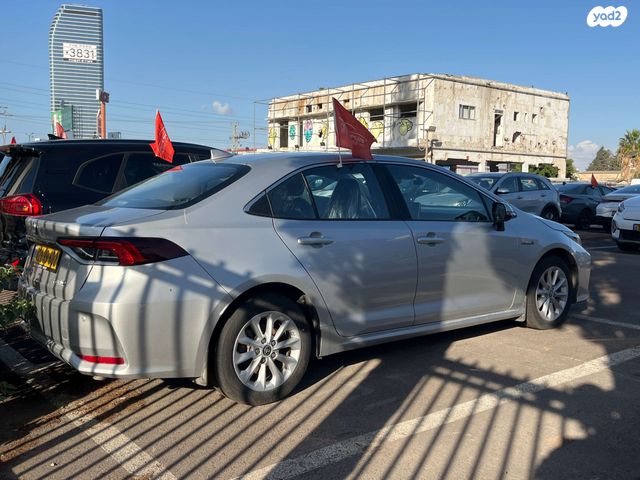 טויוטה קורולה