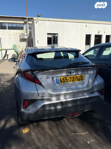 מודעת רכב טויוטה C-HR 1