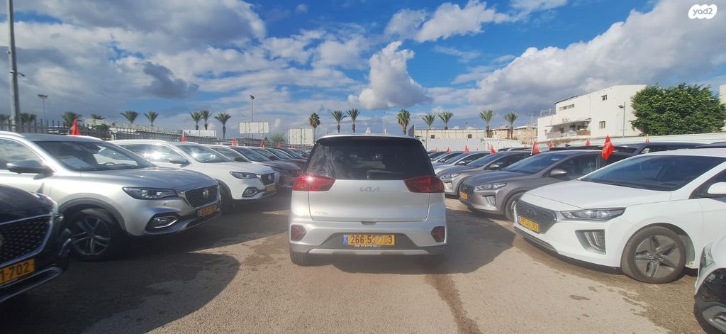 קיה נירו פלוס