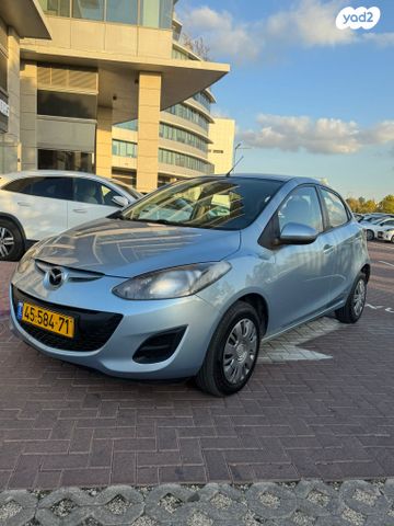 מודעת רכב מאזדה 2