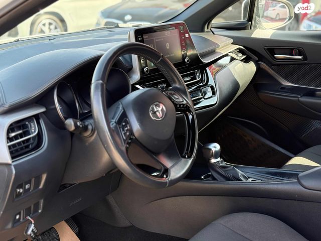 טויוטה C-HR