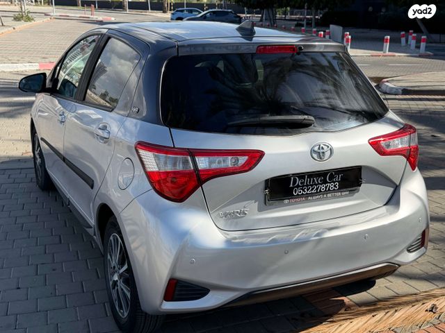 טויוטה יאריס