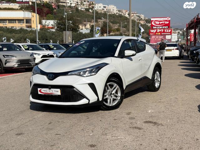 מודעת רכב טויוטה C-HR