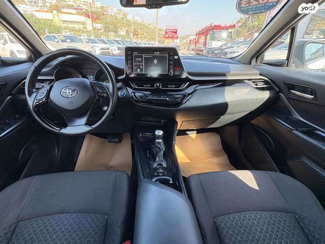 טויוטה C-HR