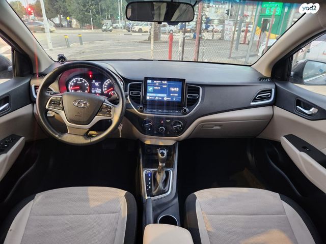 יונדאי אקסנט i25