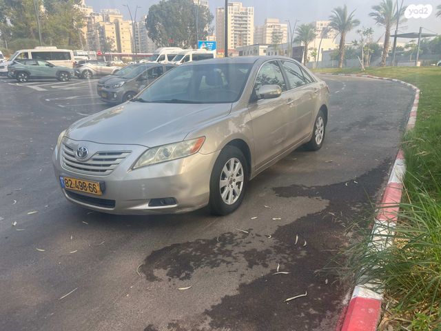 מודעת רכב טויוטה קאמרי